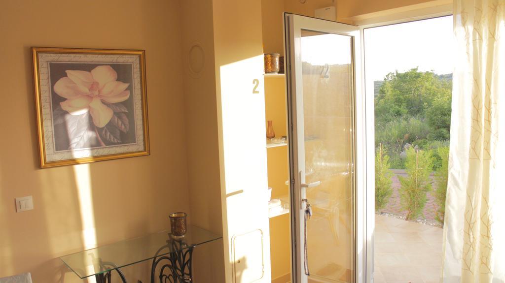 Apartment Soni A4 คิร์ก ภายนอก รูปภาพ