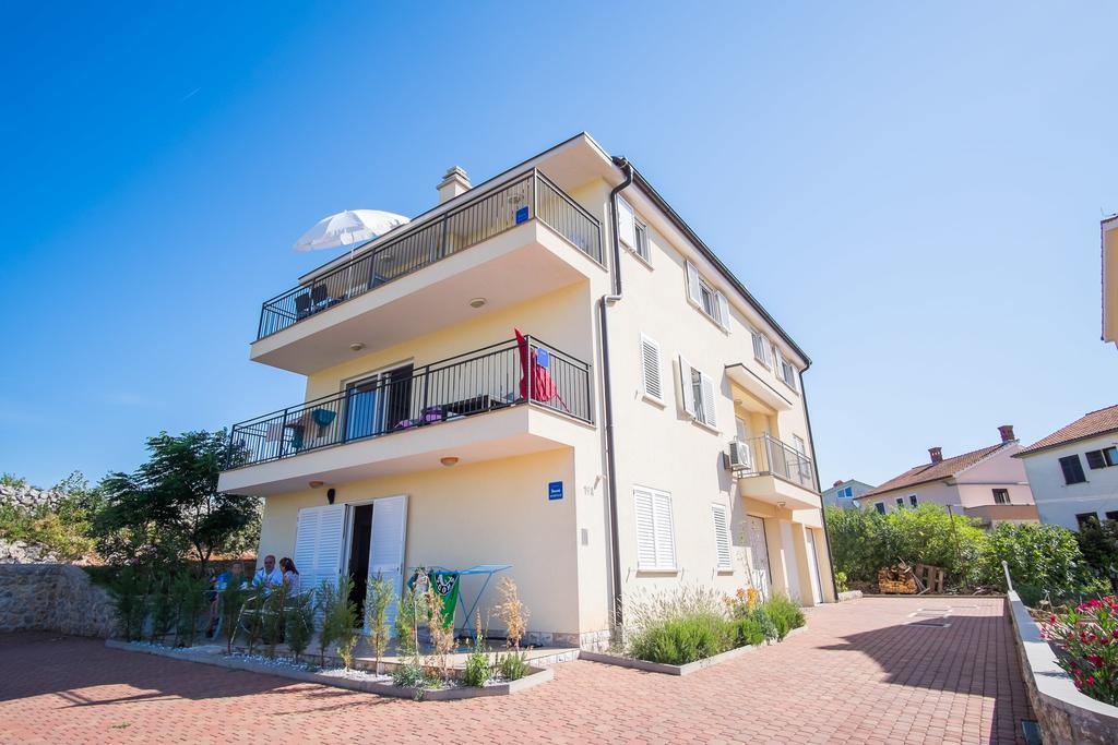 Apartment Soni A4 คิร์ก ภายนอก รูปภาพ