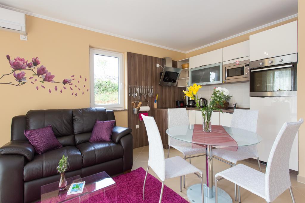 Apartment Soni A4 คิร์ก ภายนอก รูปภาพ